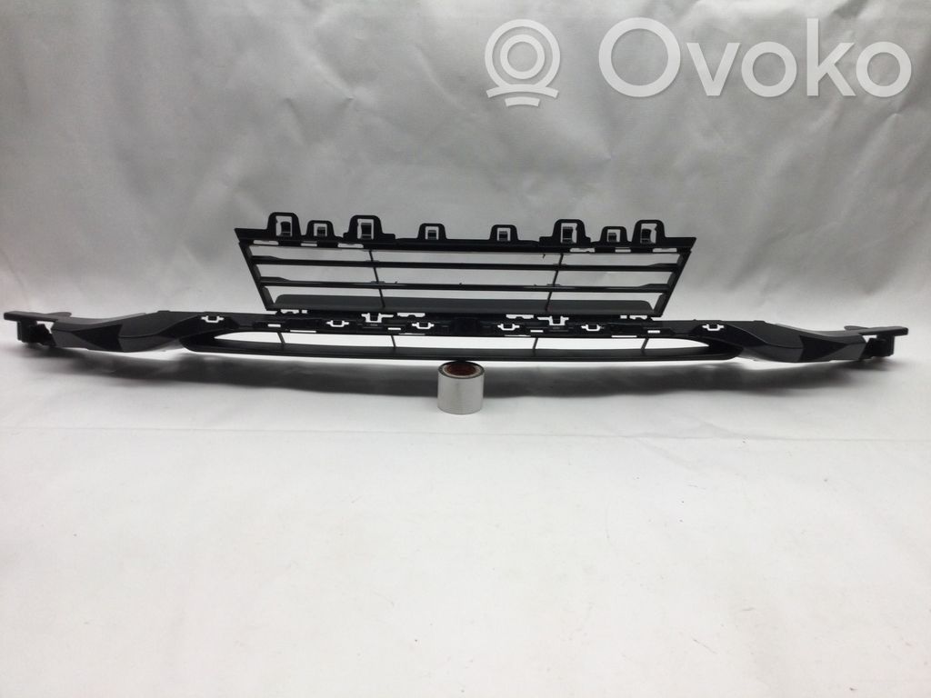 BMW 3 F30 F35 F31 Kratka dolna zderzaka przedniego 