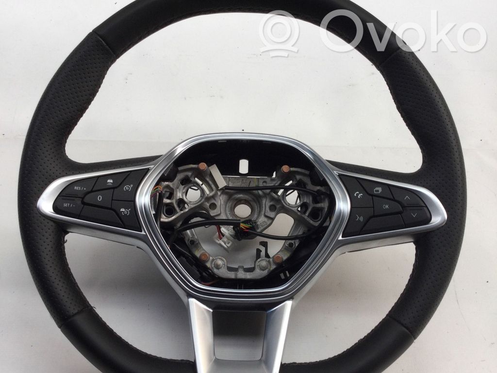 Renault Clio IV Ohjauspyörä 