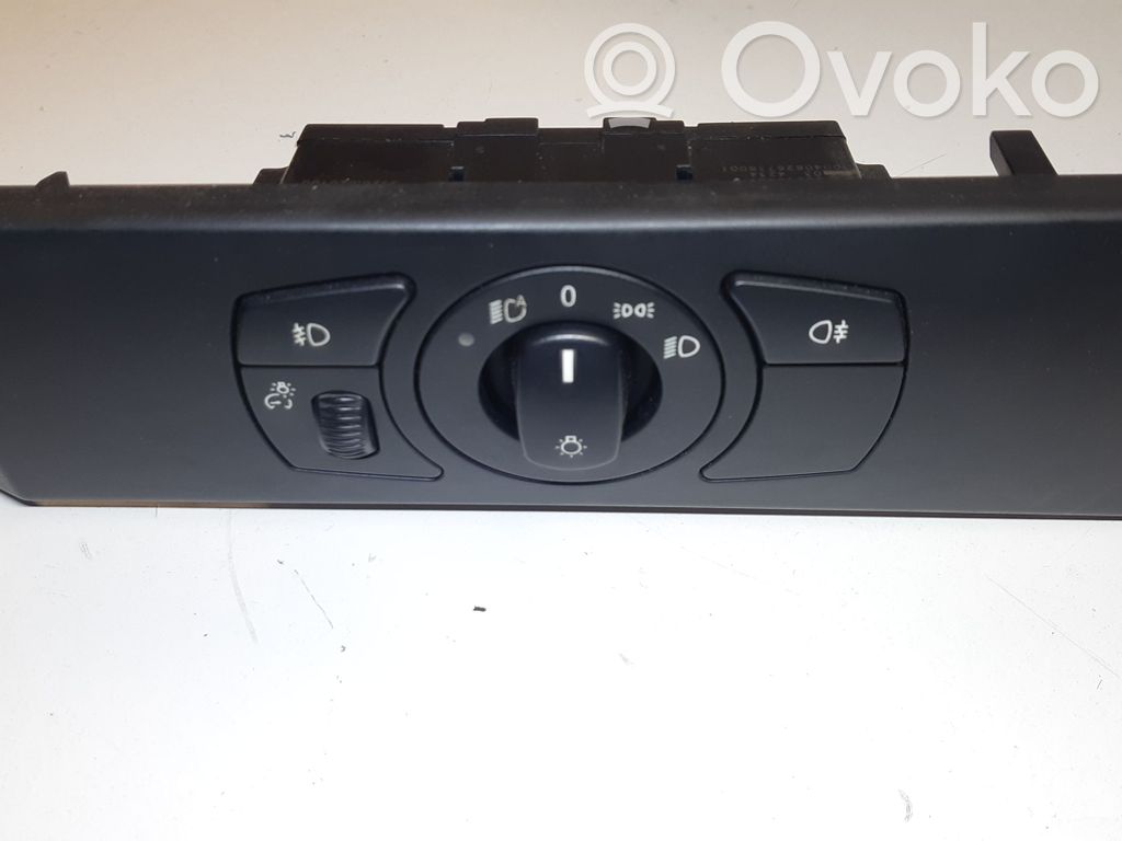 Light switch   6925260