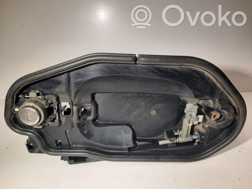 BMW 5 E60 E61 Laikiklis/ kronšteinas išorinės priekinės atidarymo rankenos 