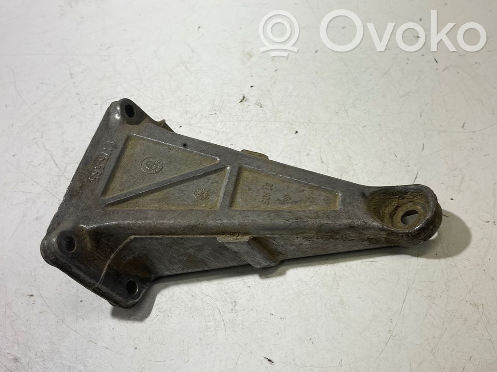 BMW 3 E30 Engine mounting bracket 
