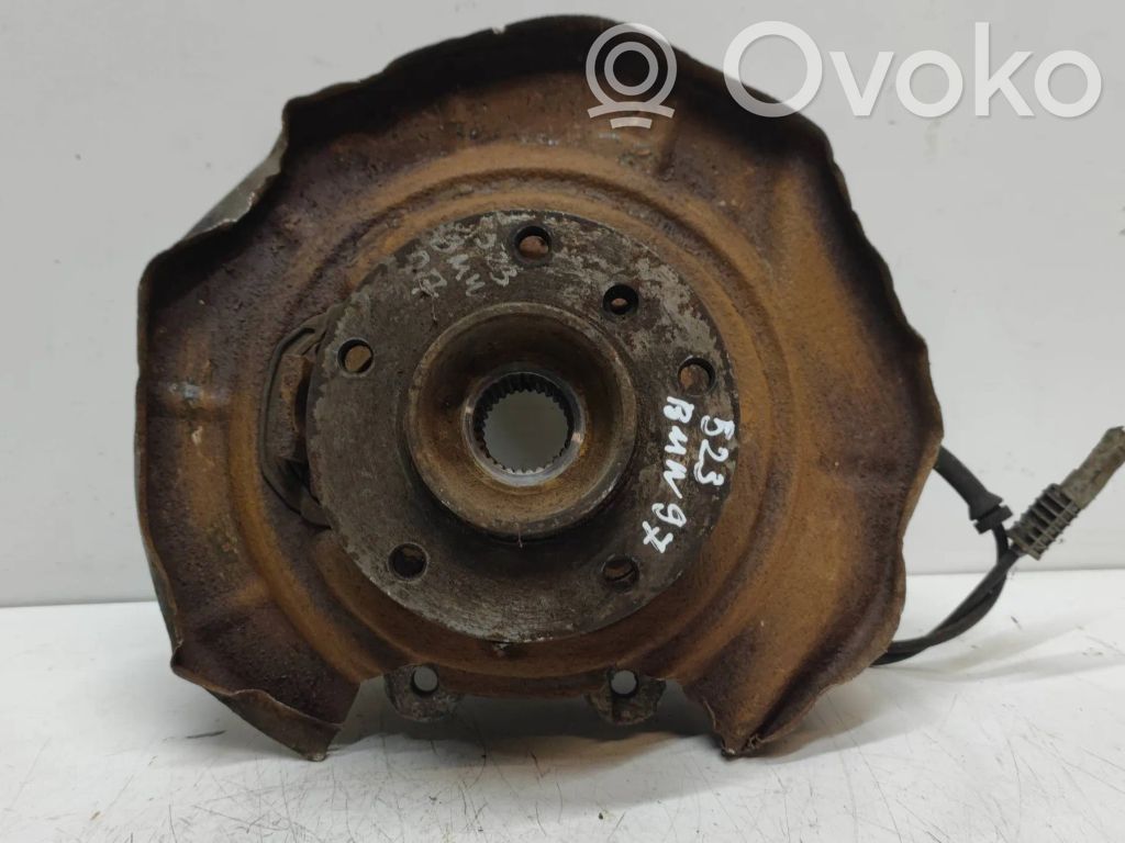 Rear wheel hub