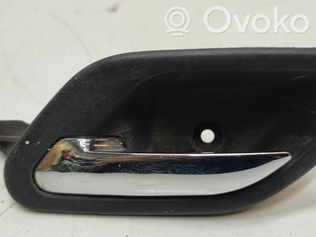 Front door interior handle   8226049
