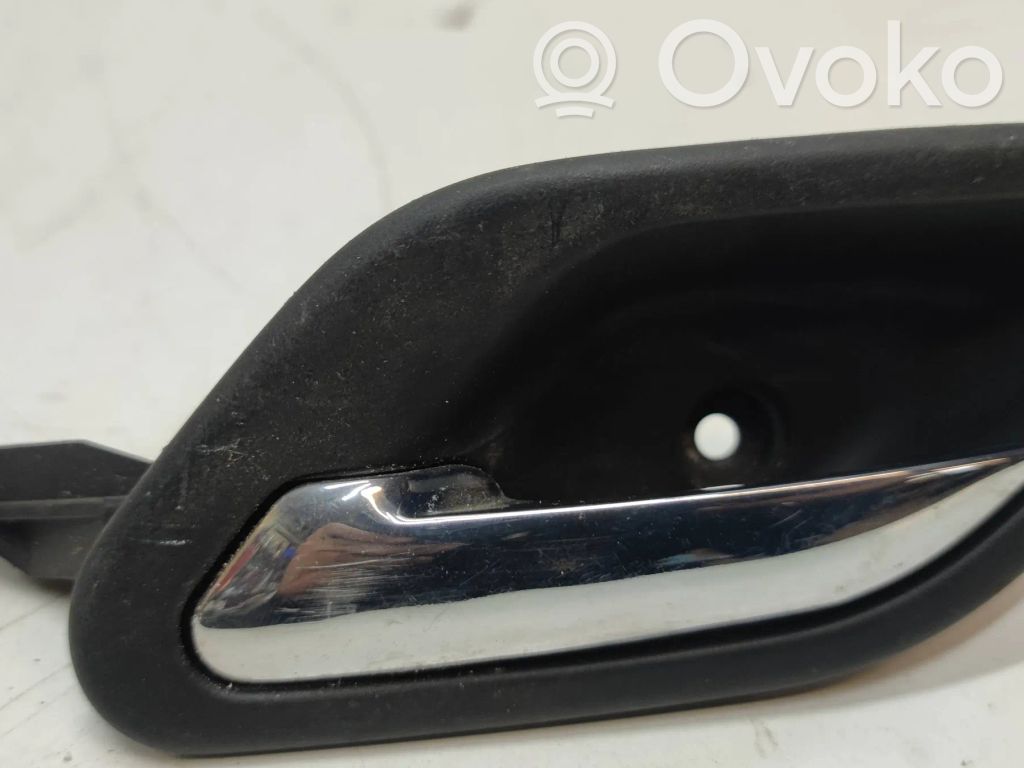 Front door interior handle   8226049