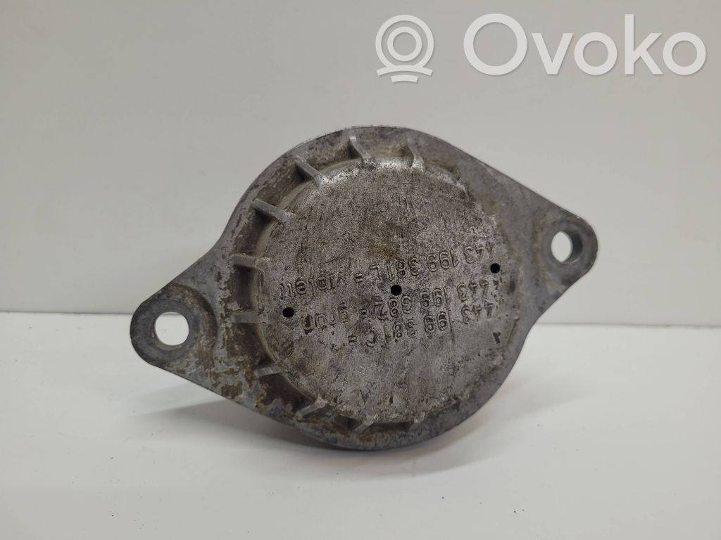 Audi 100 S4 C4 Engine mount bracket 
