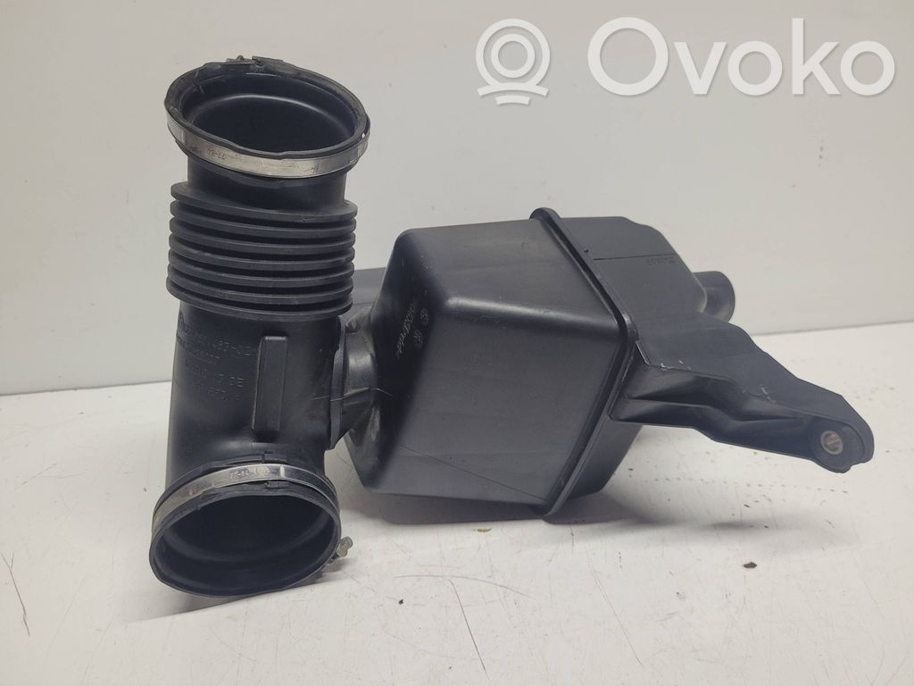 BMW 5 E60 E61 Intake resonator 