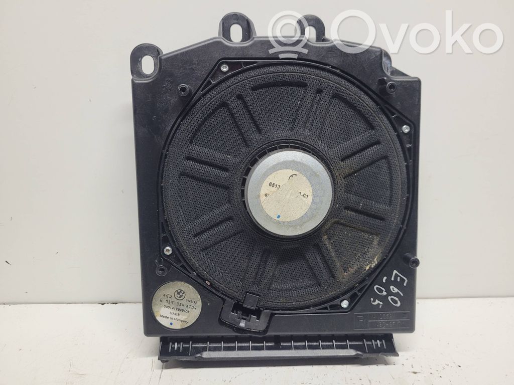 BMW 5 E60 E61 Subwoofer 