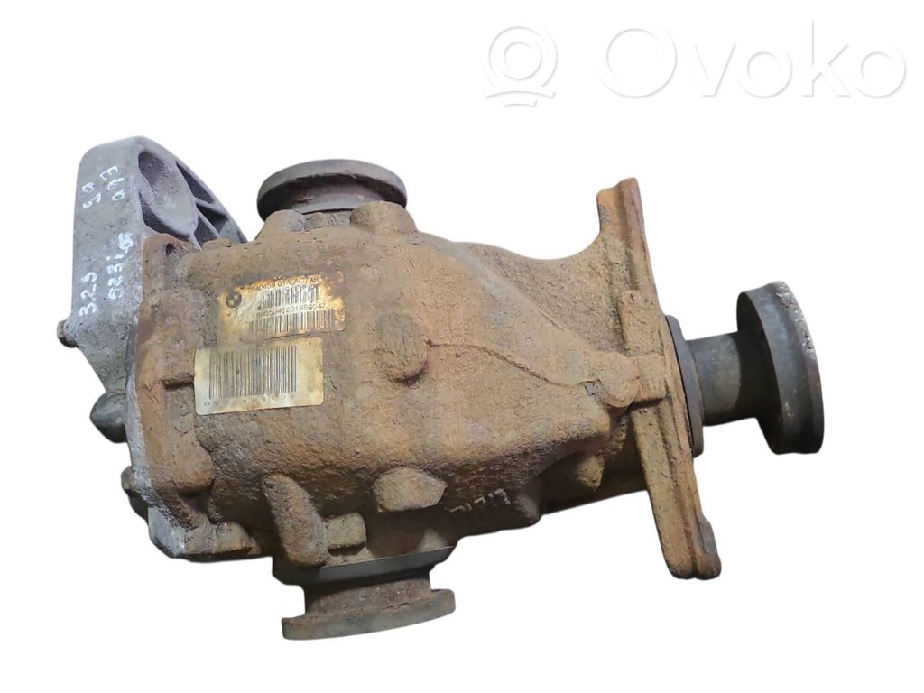 BMW 5 E60 E61 Aizmugurējais reduktors 
