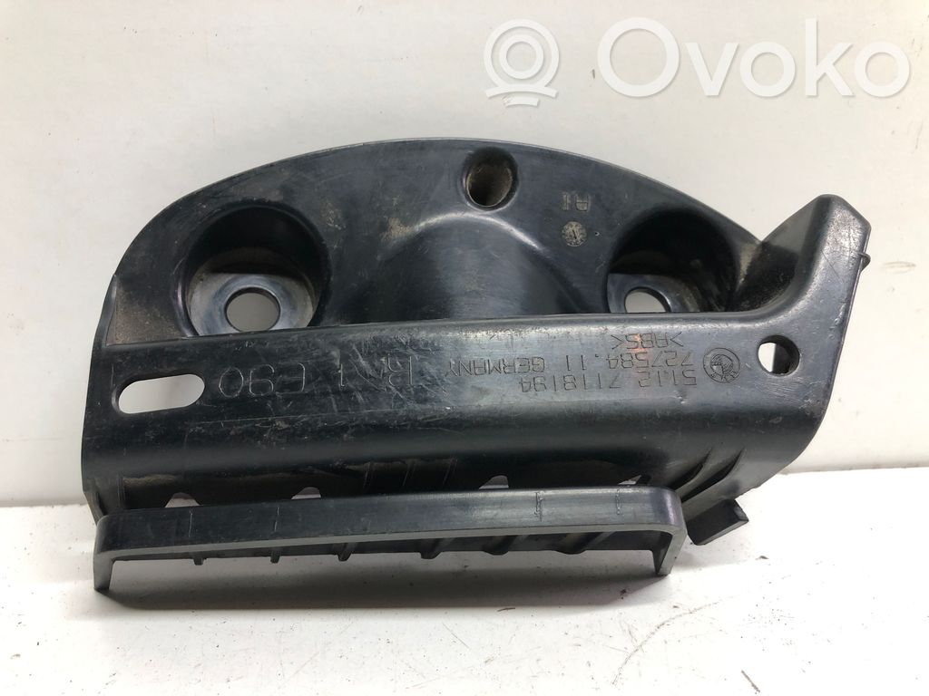Rear bumper mounting bracket   7118194