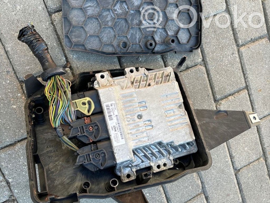 Ford Focus C-MAX Engine control unit/module 
