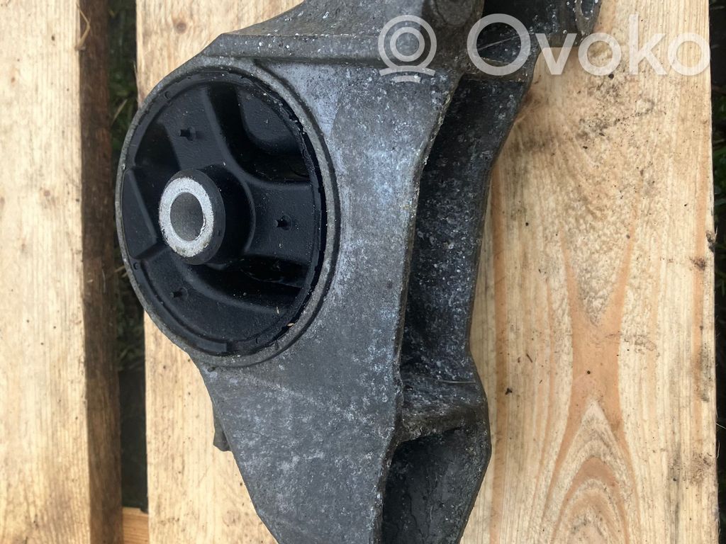 Opel Vectra C Engine mount bracket 