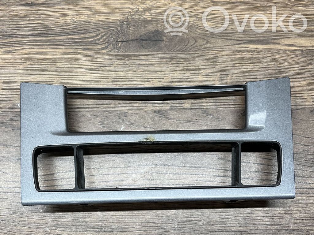BMW 5 E60 E61 Panelės apdaila 