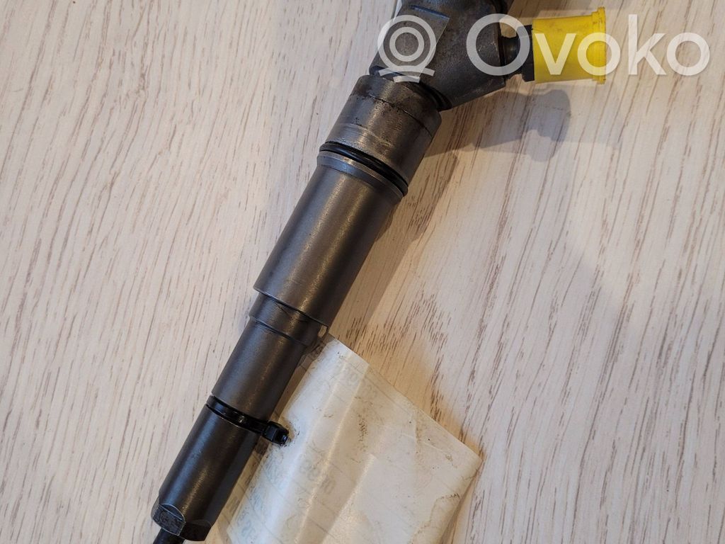 Fuel injector   044511029