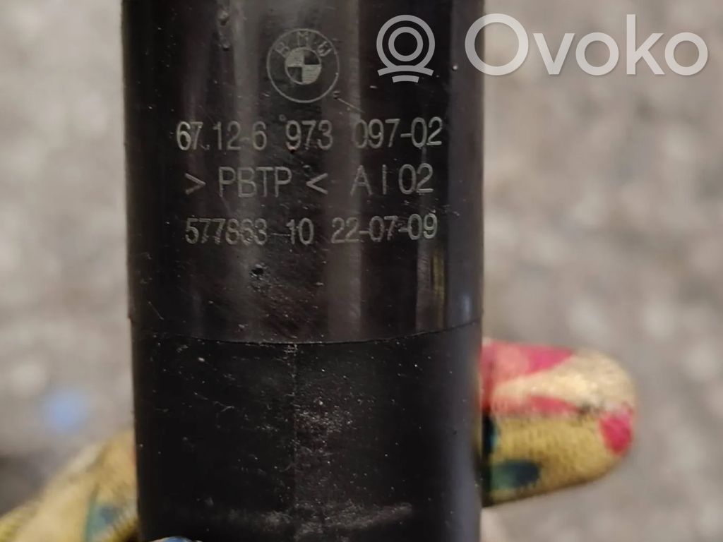 BMW 5 E60 E61 Windscreen/windshield washer pump 