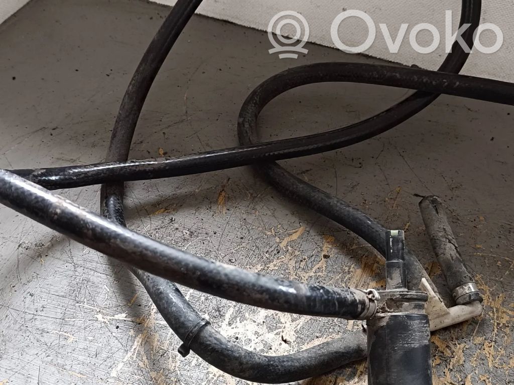 Windscreen/windshield washer pump