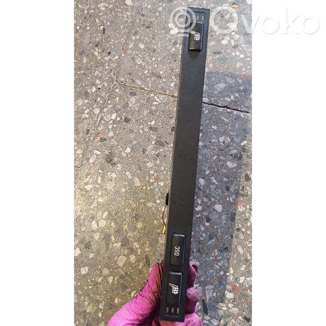 Seat heating switch   61318373772