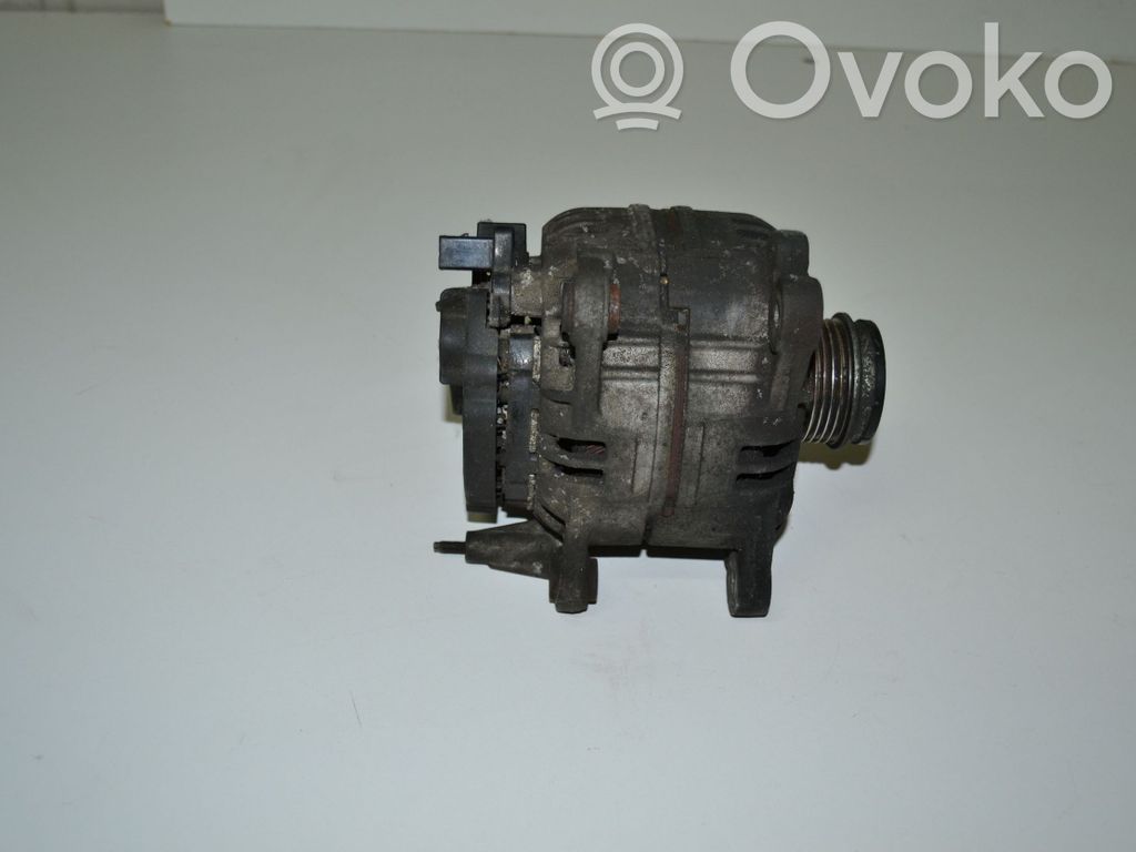 Audi A6 S6 C5 4B Alternador 