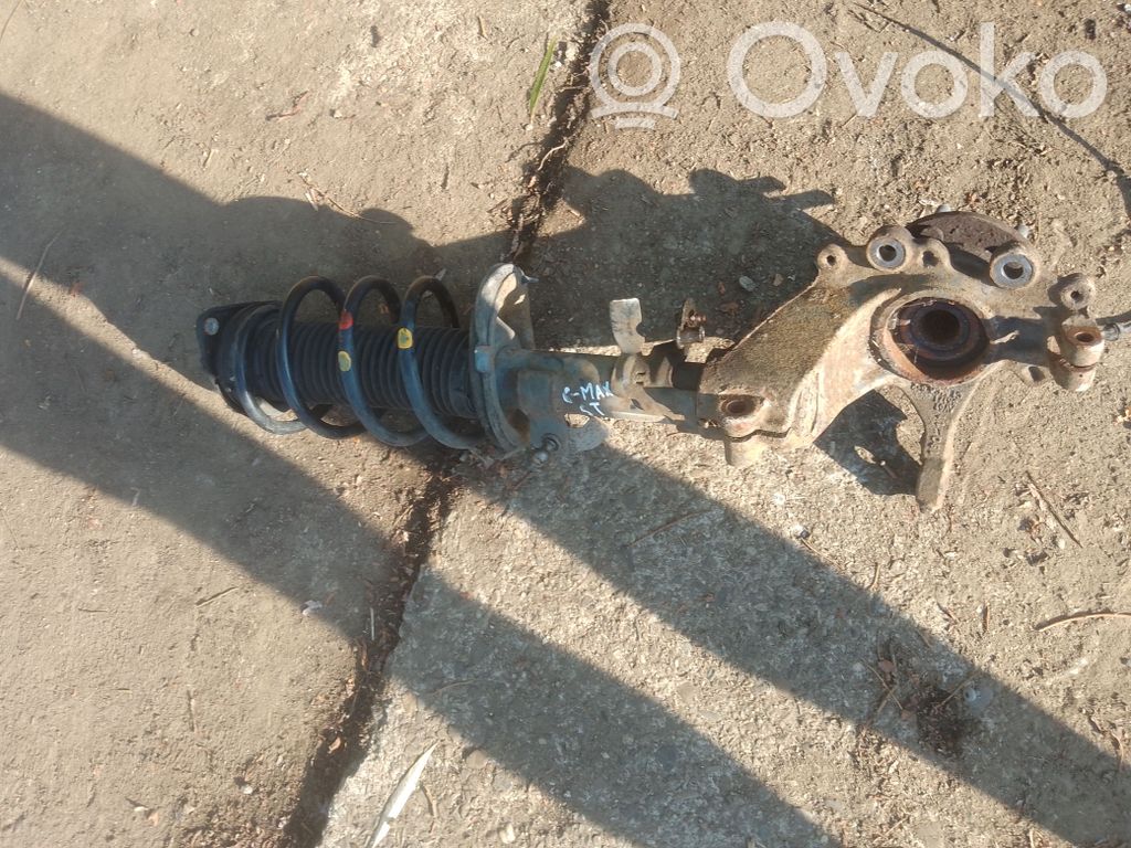 Priekšpusē amortizators