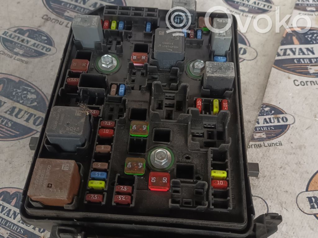Opel Astra K Fuse module 