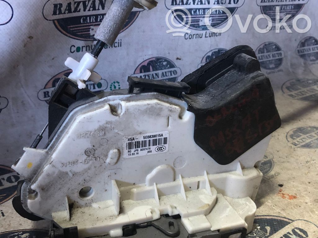 Volkswagen PASSAT B8 Zamek drzwi tylnych 