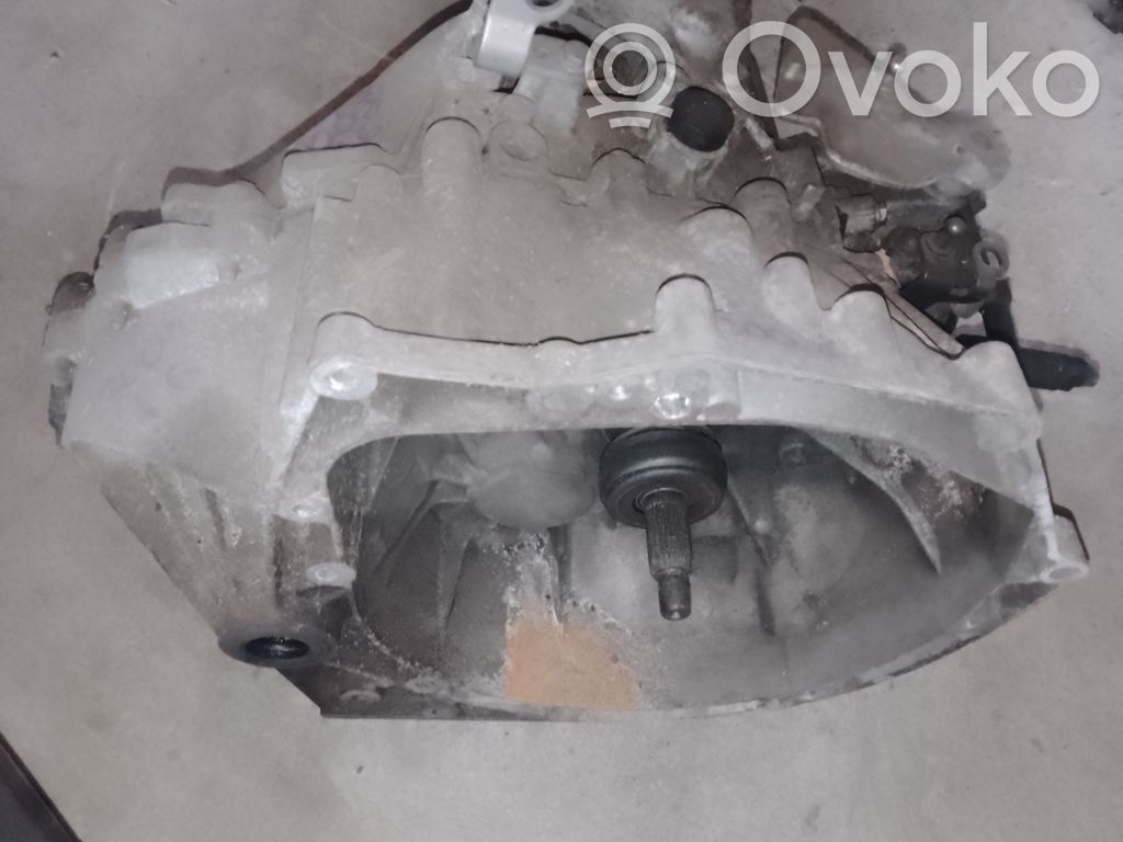 Peugeot 3008 I Manuaalinen 6-portainen vaihdelaatikko 