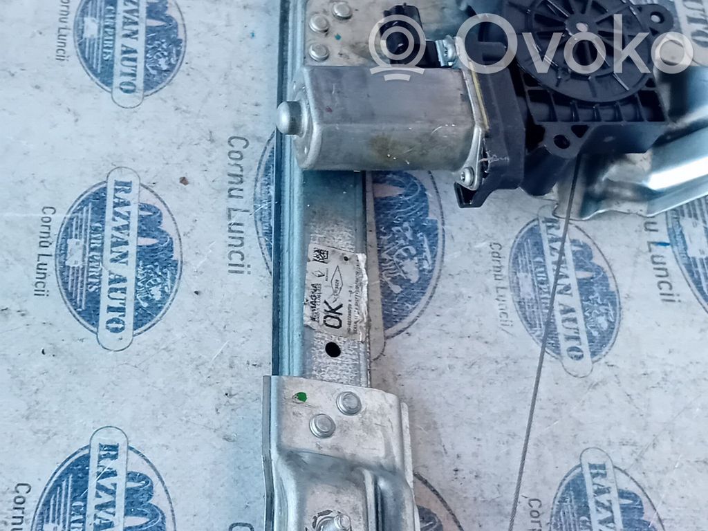 Dacia Duster Elektryczny podnośnik szyby drzwi tylnych 