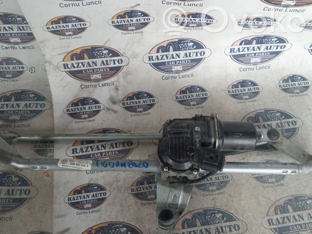 Volkswagen Tiguan Motor y varillaje del limpiaparabrisas delantero 