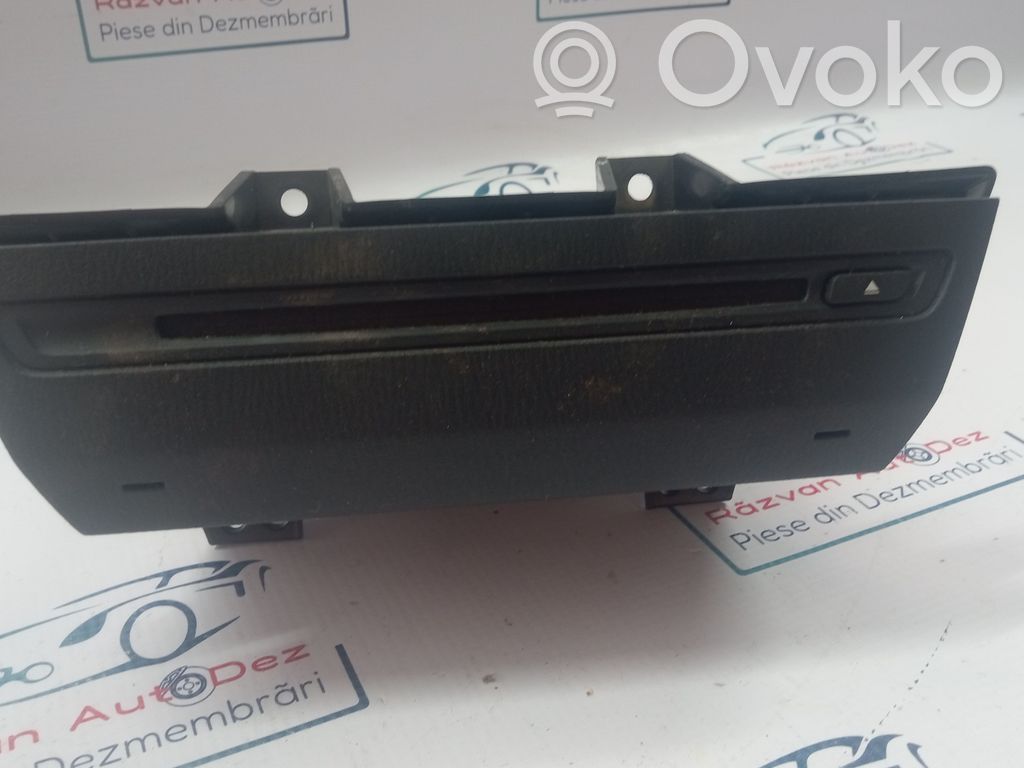 Mazda 3 Zmieniarka płyt CD/DVD 