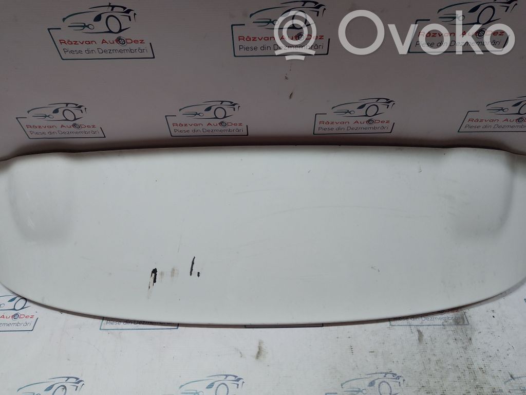 Tailgate/trunk spoiler