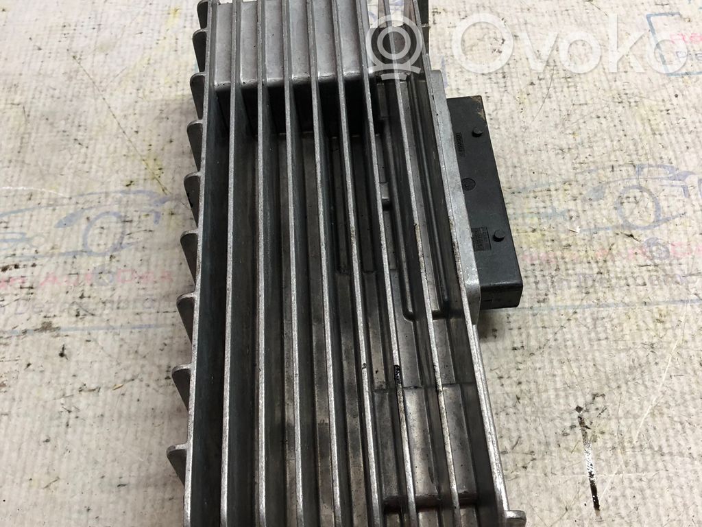 Audi A4 S4 B8 8K Sound amplifier 