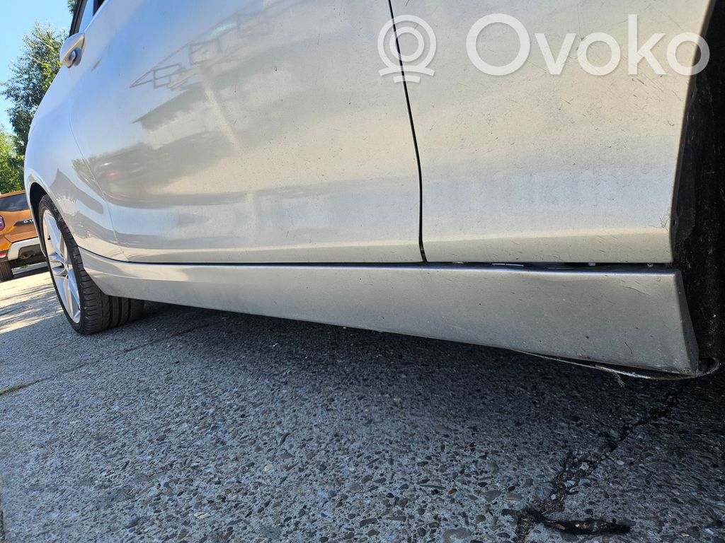 BMW 2 114 E6 E10 E20 Priekšējais slieksnis (virsbūves detaļa) 
