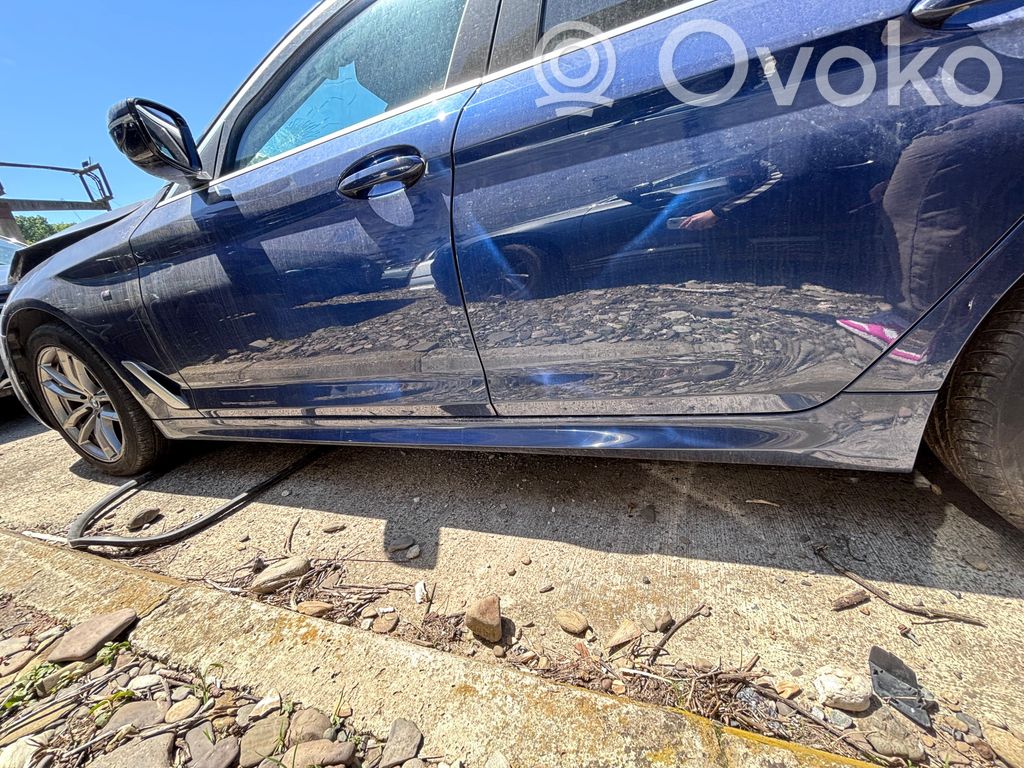 Front sill (body part)