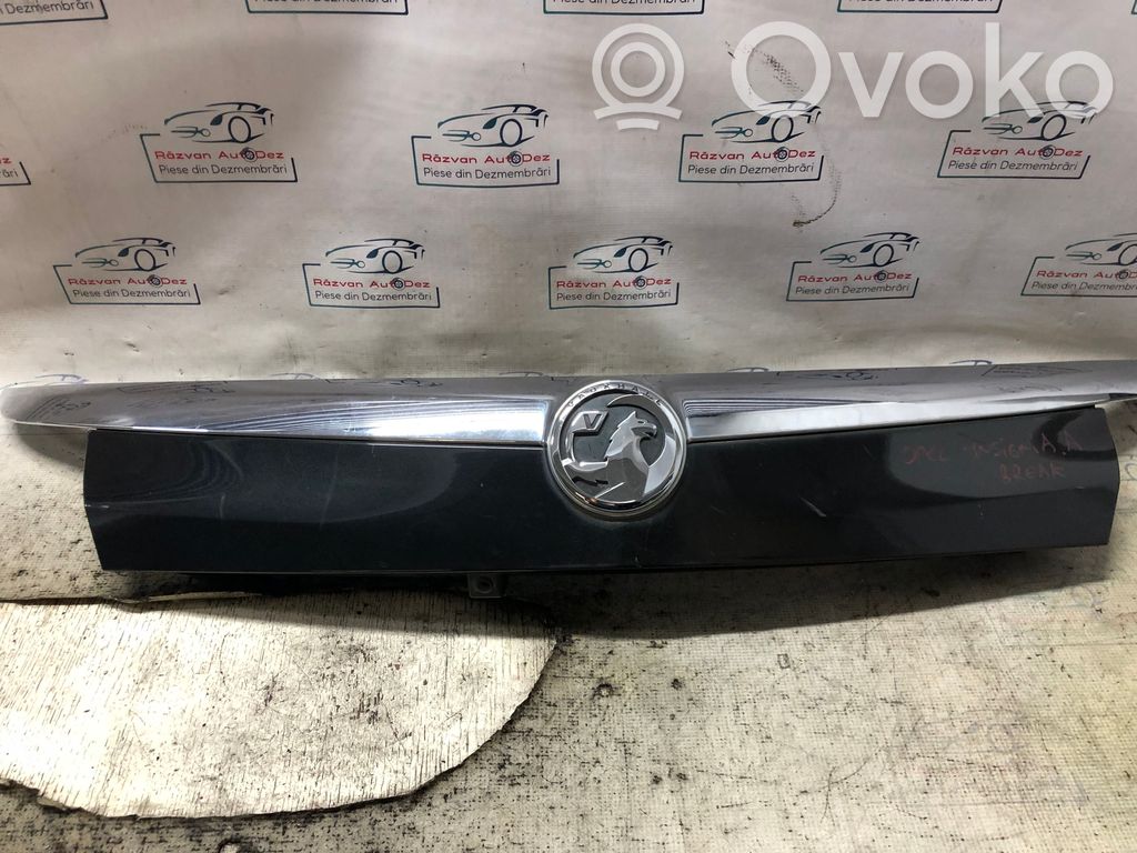 Vauxhall Insignia A Poszycie / Tapicerka tylnej klapy bagażnika 