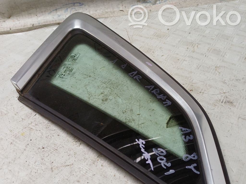 Audi A3 8Y Galinis šoninis kėbulo stiklas 