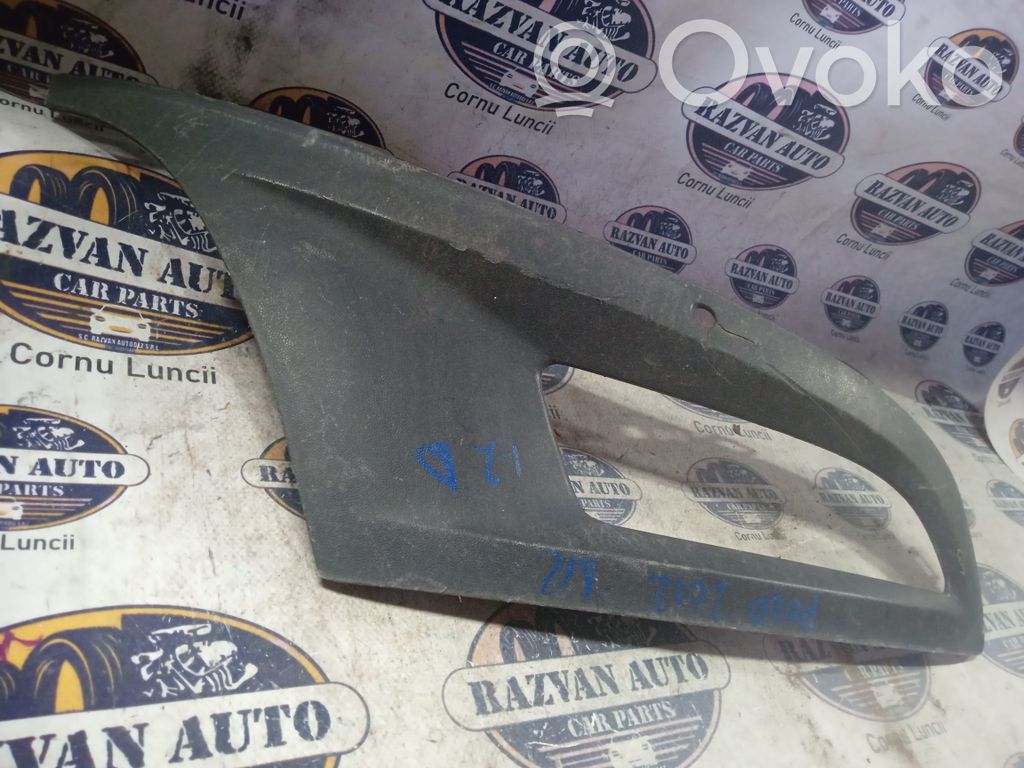 Volkswagen Cross Polo Priešrūkinio žibinto apdaila/ grotelės 