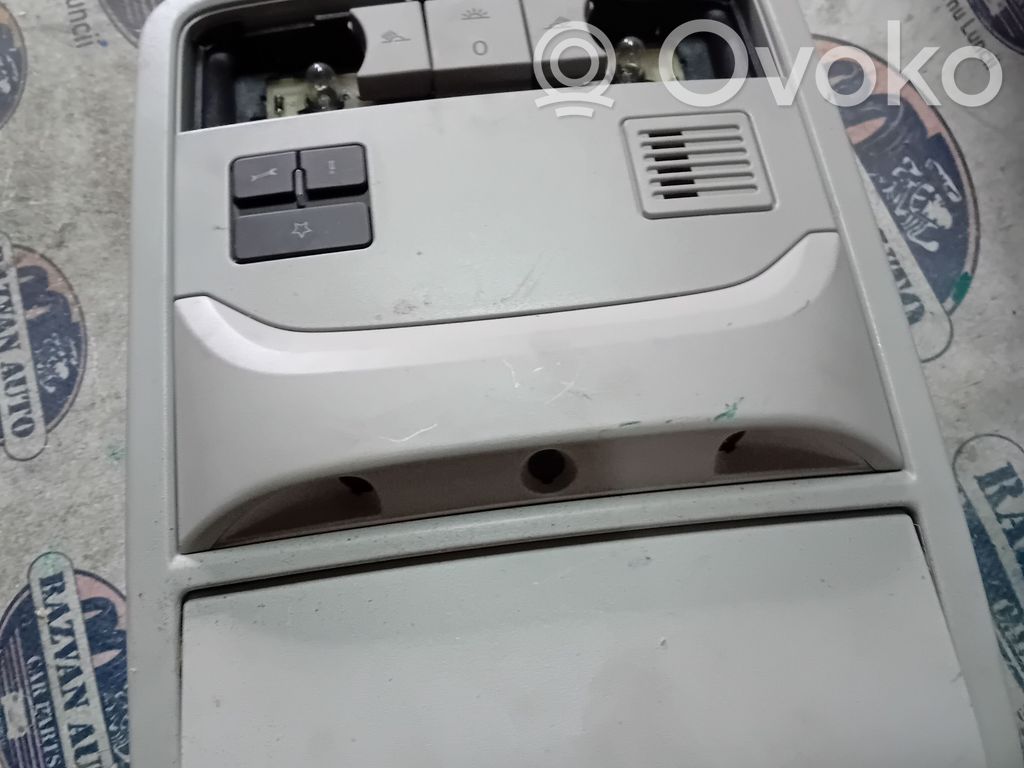 Volkswagen Jetta I Luz del asiento delantero 