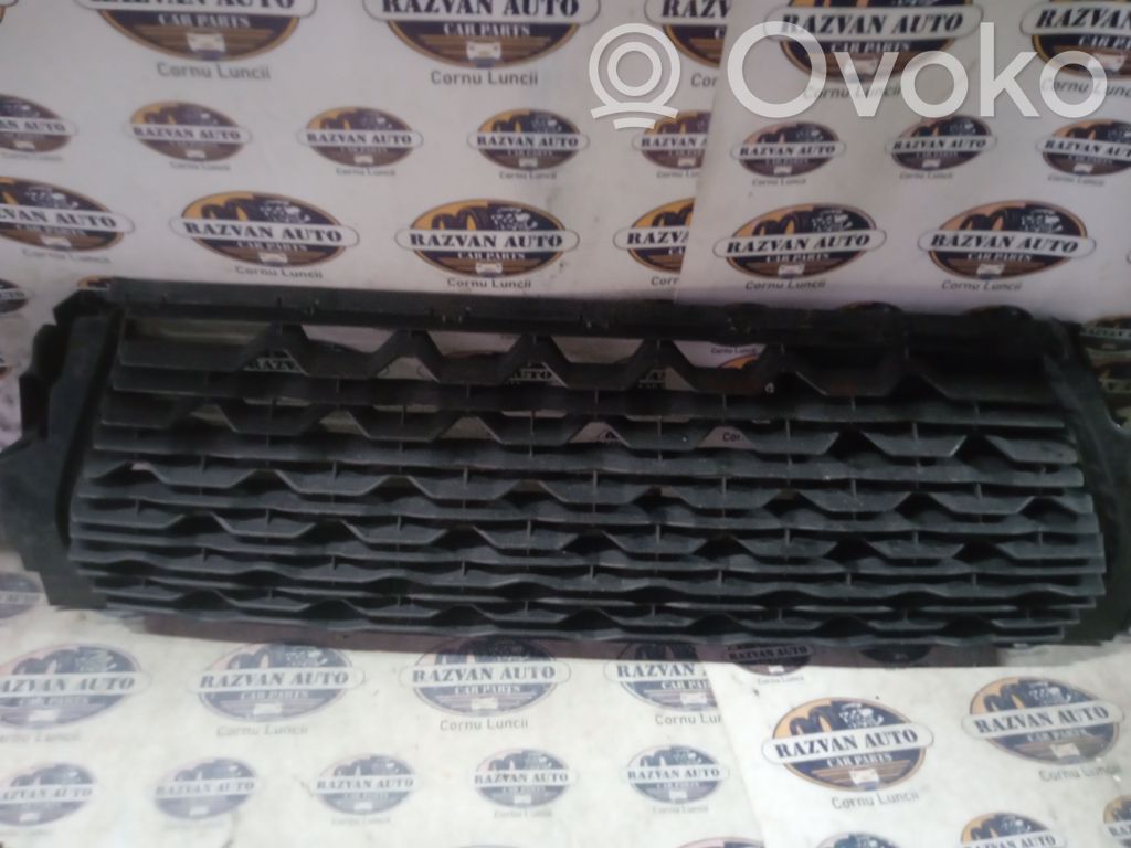 Dacia Duster Grilă inferioară bară față 