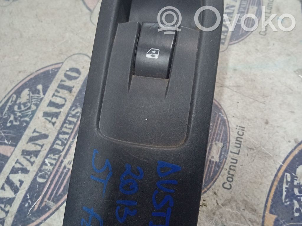 Dacia Duster Electric window control switch 