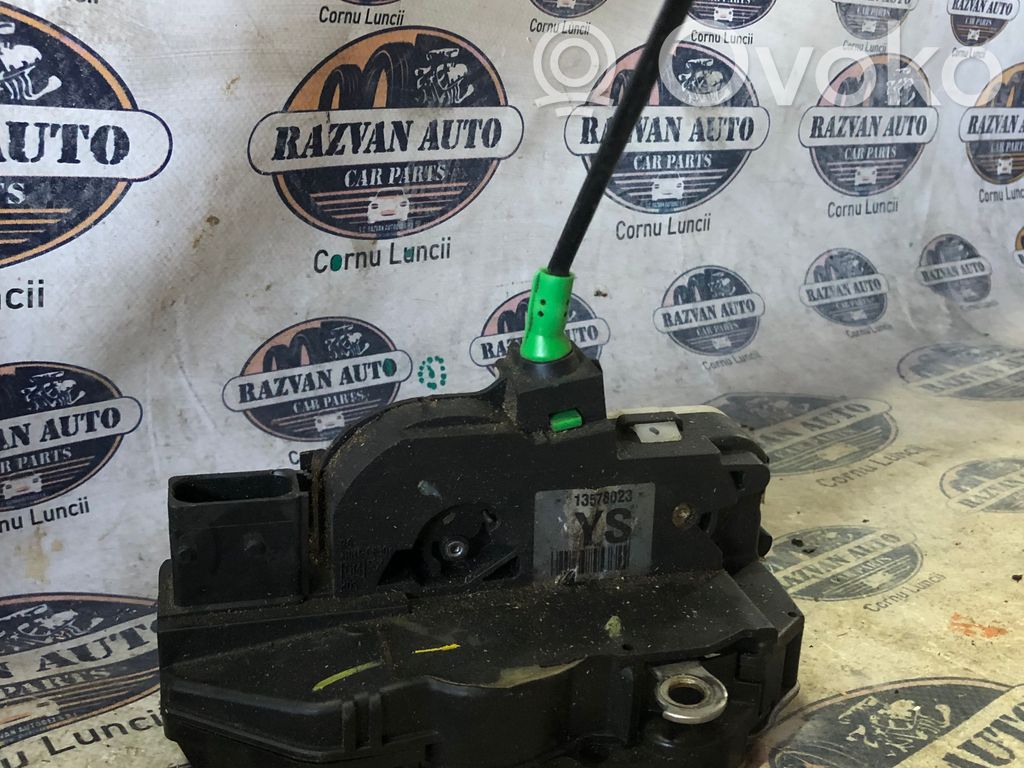 Vauxhall Astra J Rear door lock 