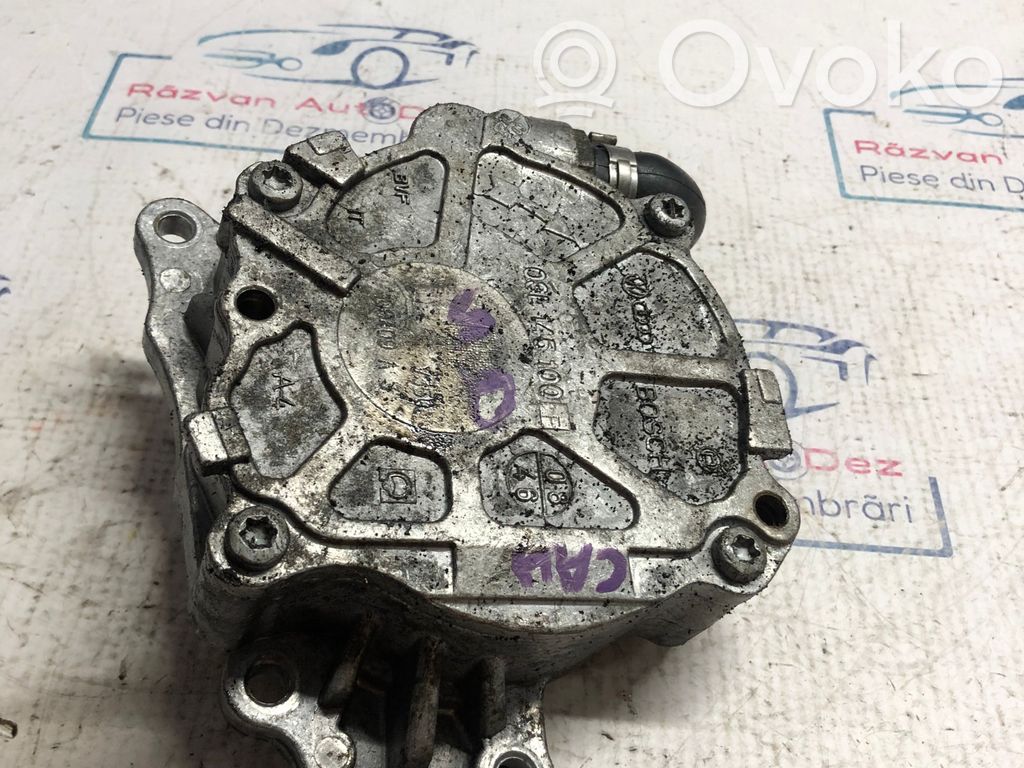 Volkswagen PASSAT B7 Bomba de vacío 