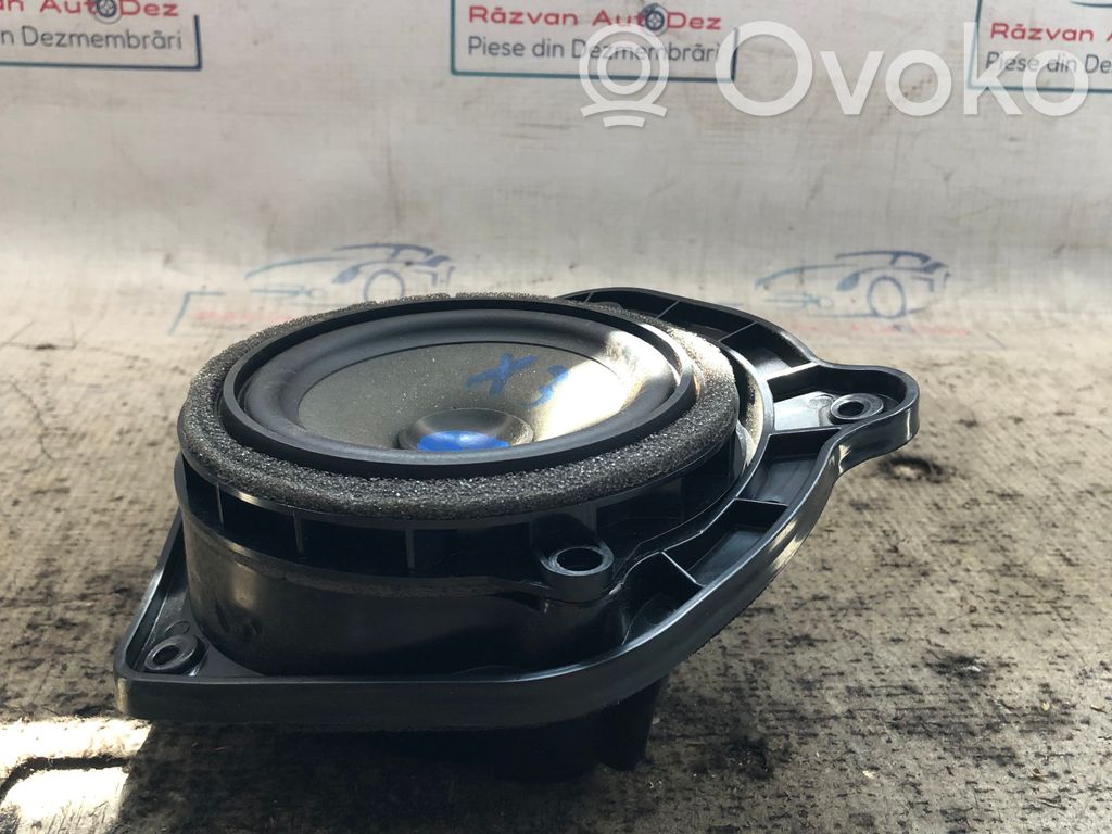 BMW iX3 G08 Rivestimento grigia altoparlante della cappelliera 
