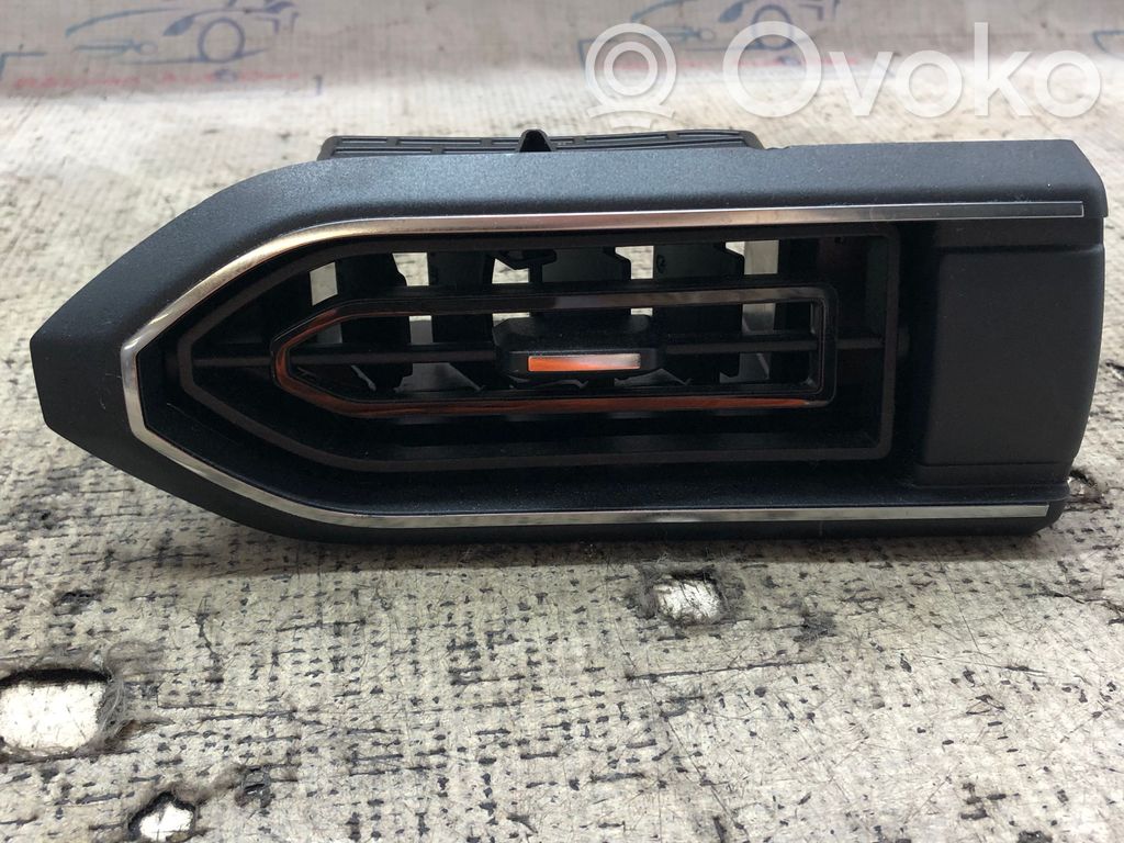 Dacia Sandero III Dysze / Kratki środkowego nawiewu deski rozdzielczej 