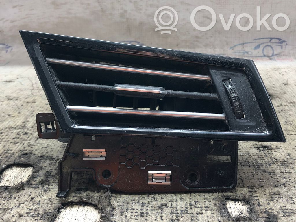 Volkswagen PASSAT B8 Rejilla del respiradero del techo 