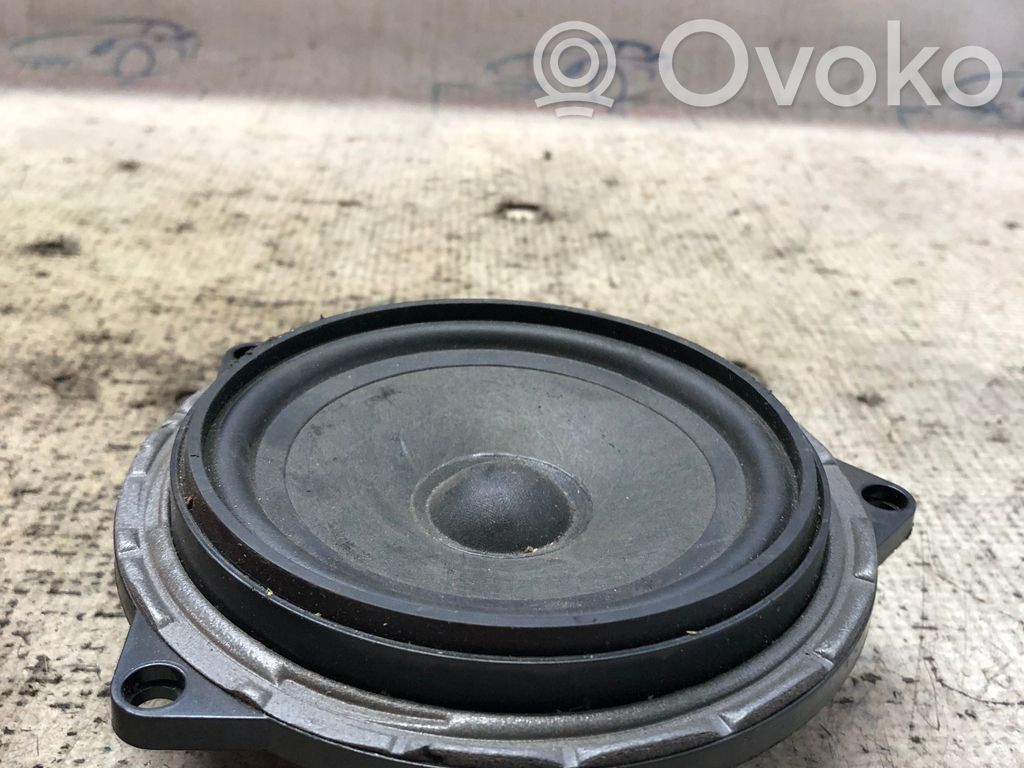 BMW E3 E9 Rejilla moldura del altavoz en la bandeja del maletero 