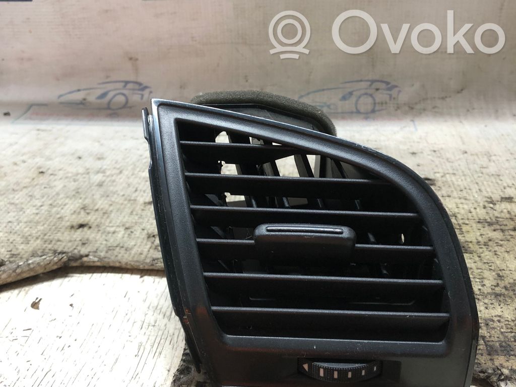 Skoda Fabia Mk3 (NJ) Dash center air vent grill 