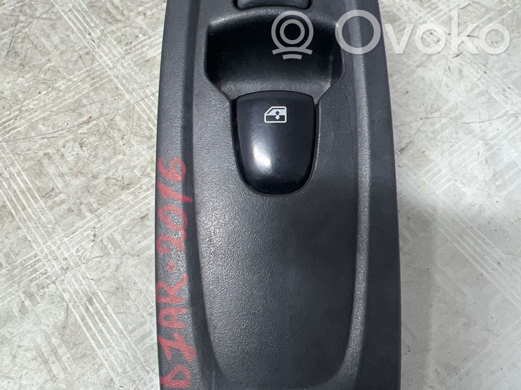 Renault Kadjar Steering wheel buttons/switches 