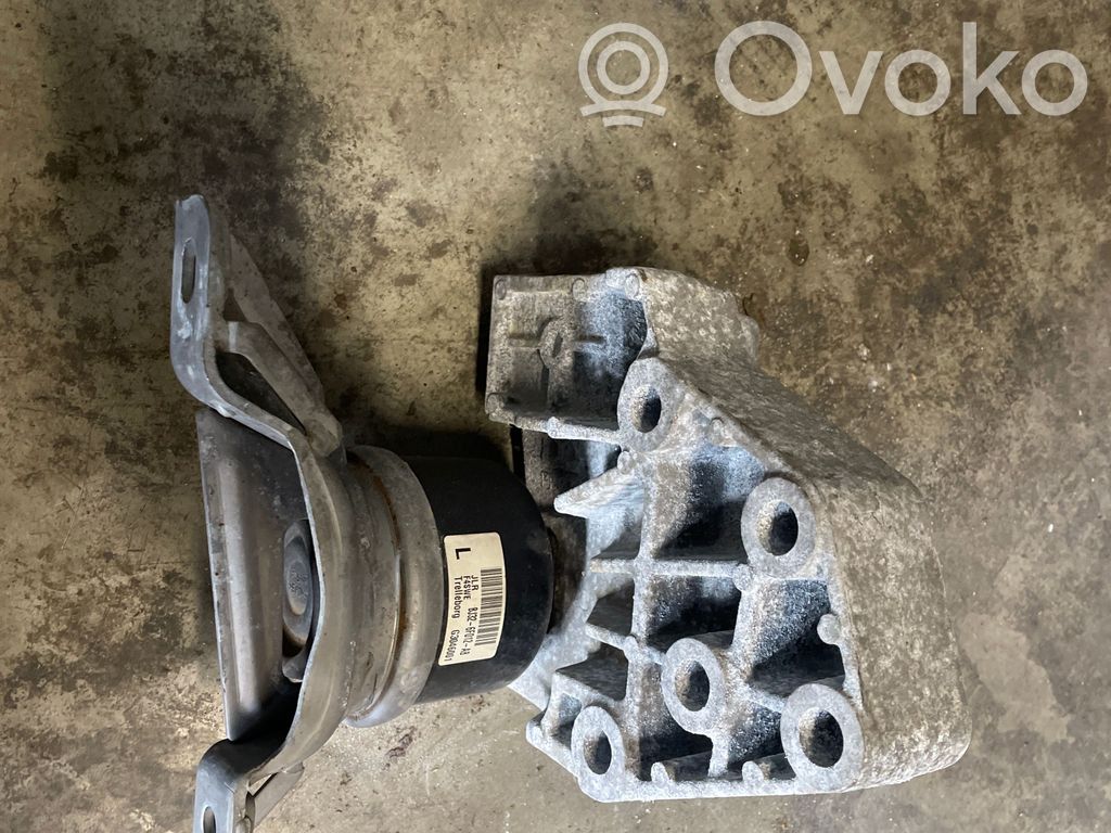 Land Rover Discovery Engine mount bracket 