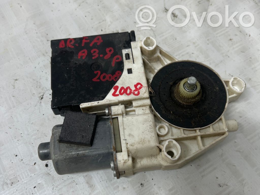 Audi A3 S3 8P Silnik regulatora szyby drzwi przednich 