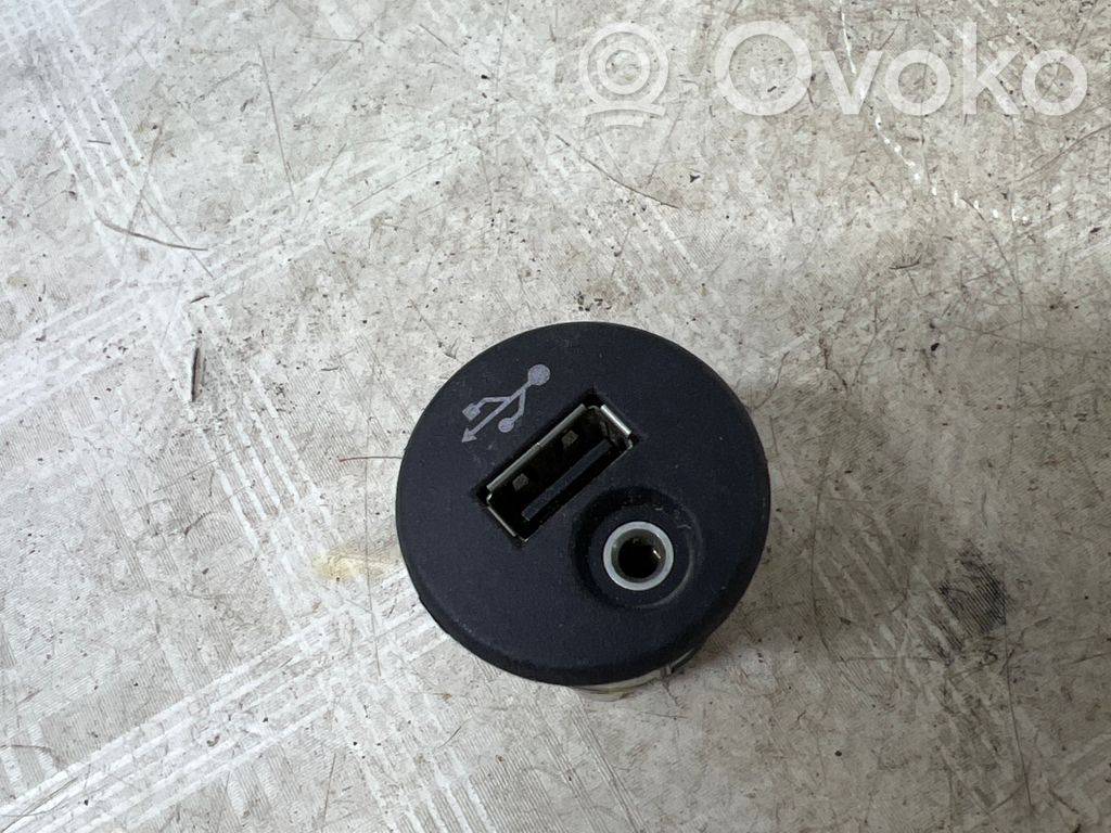 Nissan Qashqai Moottorin start-stop-painike/kytkin