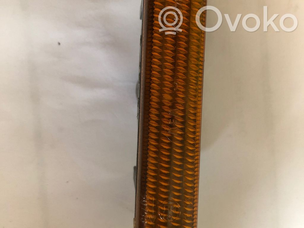 BMW 7 E38 Seitenblinker 